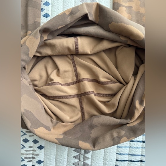 Lululemon Align High-Rise Pant 25" in Heritage 365 Camo Beige Multi - Picture 6 of 6